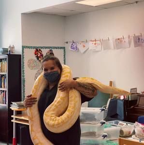 Meet your Posher, Laura